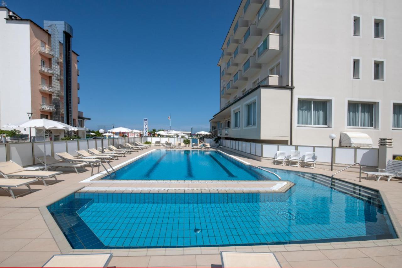 Hotel Continental Milano Marittima Buitenkant foto