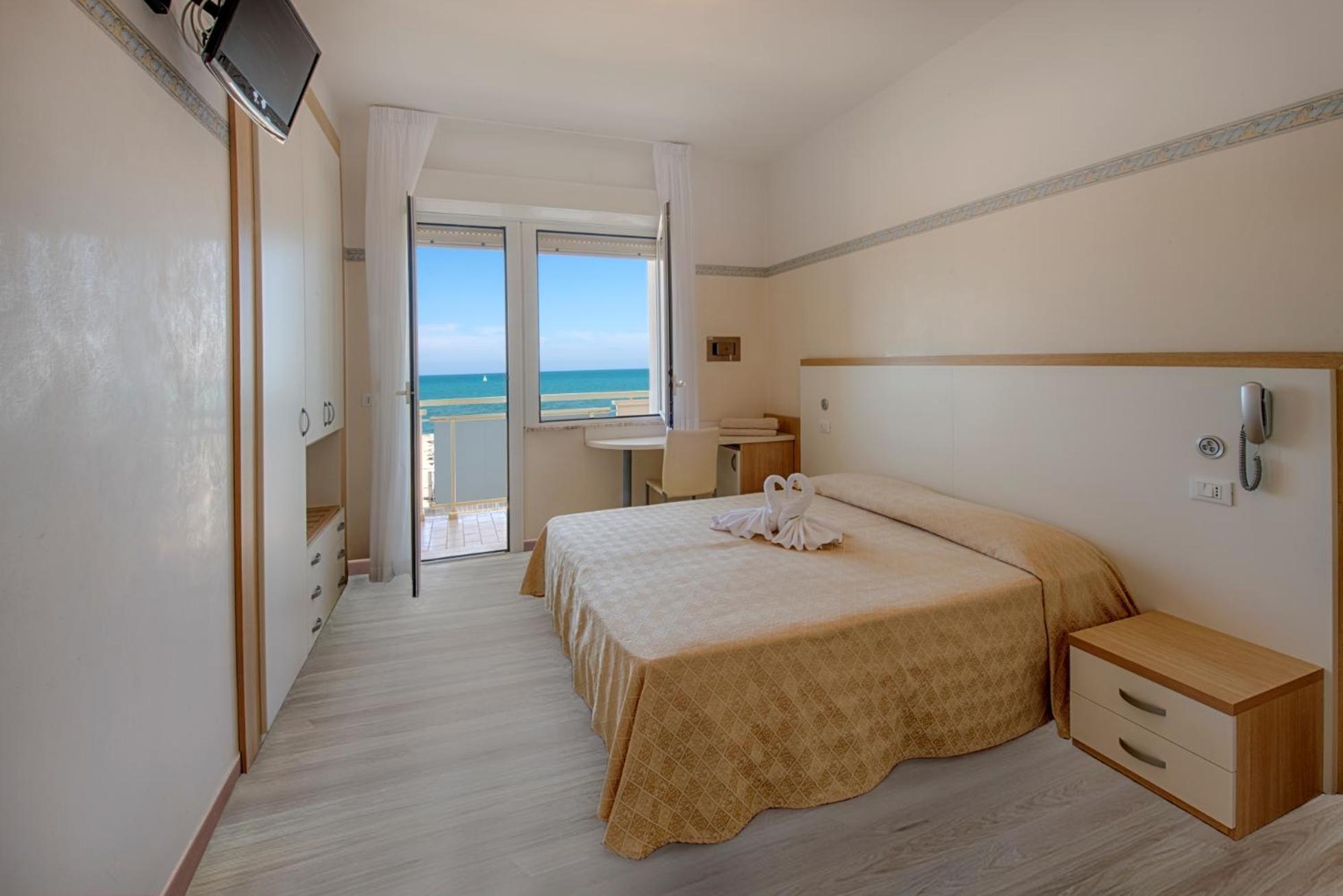 Hotel Continental Milano Marittima Buitenkant foto